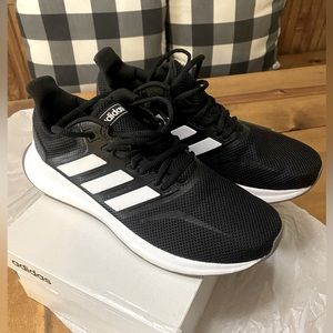 Like New, size 8.5 but they run big, so maybe fit like 9